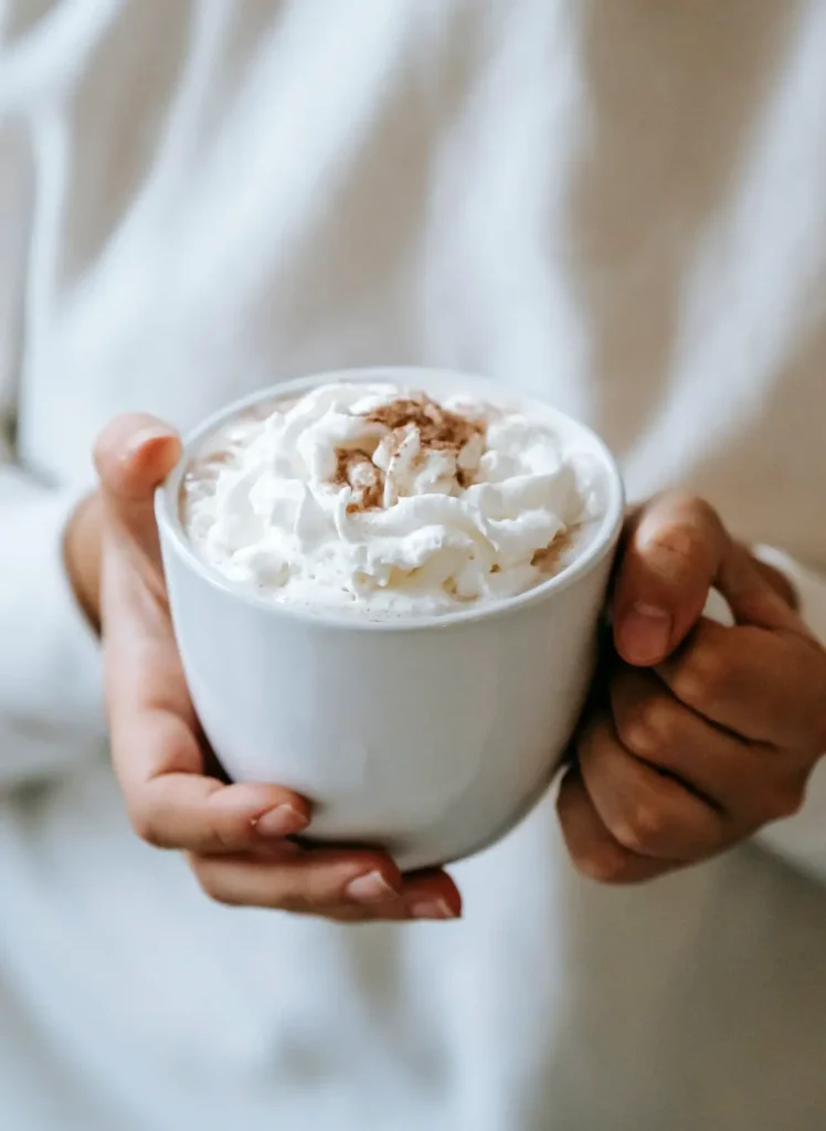 whipped cream based coffee for valentines| HappyLifeCry